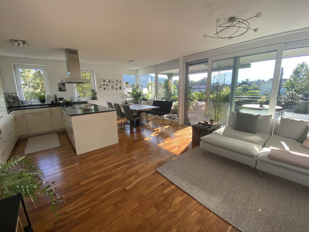 Mäder | Balkon | zentrale Ruhelage | Fußbodenheizung