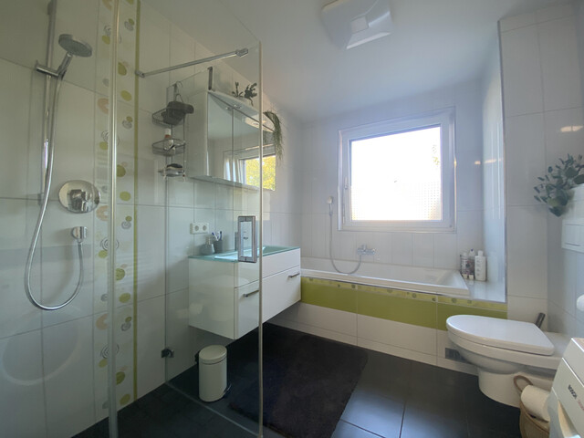 Mäder | Balkon | zentrale Ruhelage | Fußbodenheizung