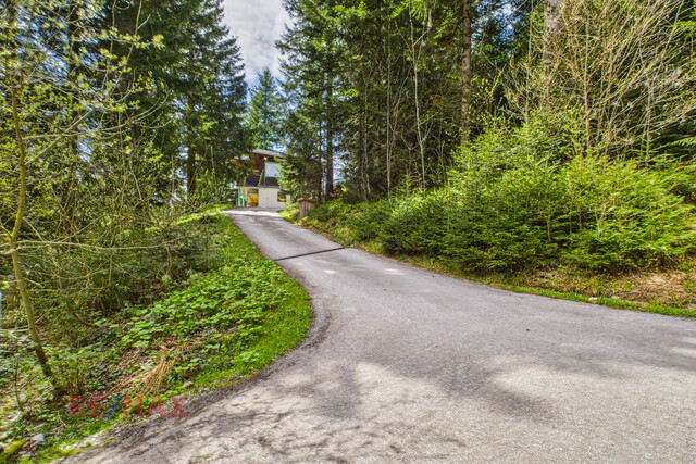 Privates Hideaway: Stilvolles Anwesen in einzigartiger Alleinlage