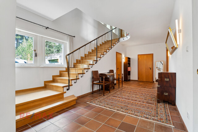 Privates Hideaway: Stilvolles Anwesen in einzigartiger Alleinlage