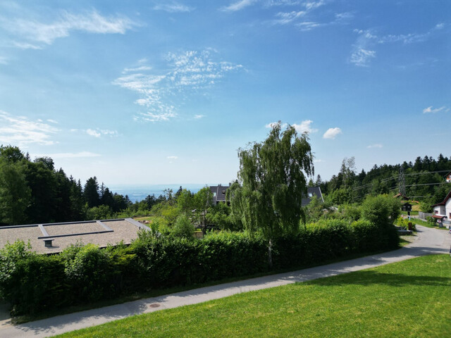 Seltene Gelegenheit - Sonniges Liebhaber-Grundstück mit traumhafter Aussicht am Pfänder / Bodensee