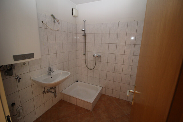 Bestens eingeteile 4 Zimmer-Dachgeschoßwohnung  inkl. Tiefgarage - provisionsfrei