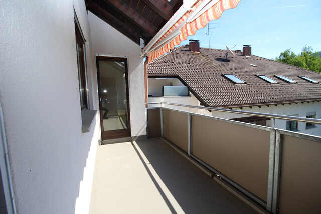 Bestens eingeteile 4 Zimmer-Dachgeschoßwohnung  inkl. Tiefgarage - provisionsfrei