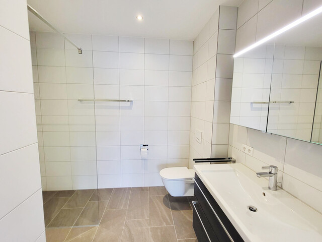 Stilvolle Dachgeschosswohnung mit großzügigem Balkon im Zentrum von Koblach zu verkaufen