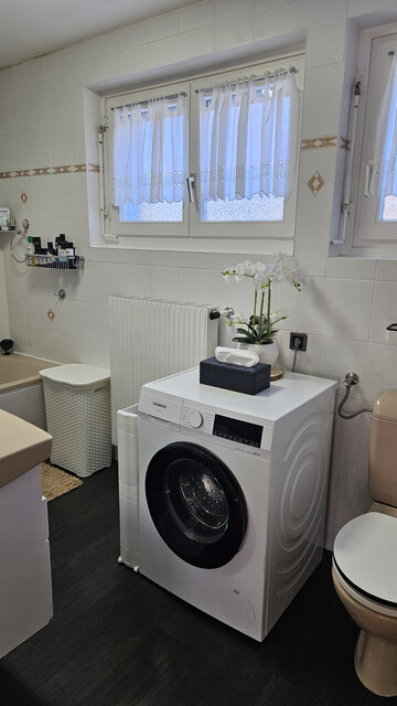 Saniertes Einfamilienhaus mit Balkon, Terrasse, Garten, Abstellraum, Keller &amp; Dachboden