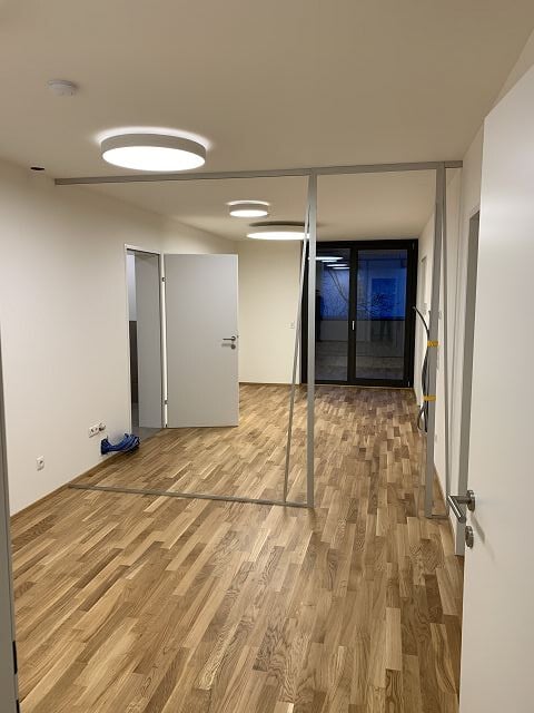 Stadtnahes Büro / Ordination in Neubau mit Garage, Balkon & Keller!