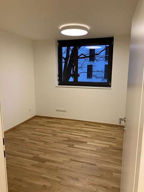 Stadtnahes Büro / Ordination in Neubau mit Garage, Balkon & Keller!