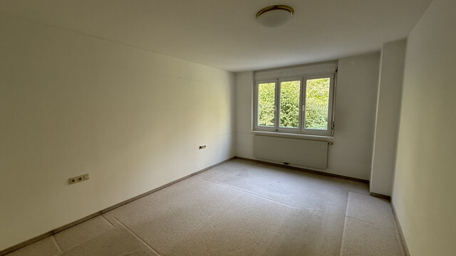 4,5-Zimmer-Wohnung mit Balkon in Grünlage - provisonsfrei