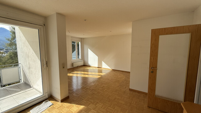 4,5-Zimmer-Wohnung mit Balkon in Grünlage - provisonsfrei