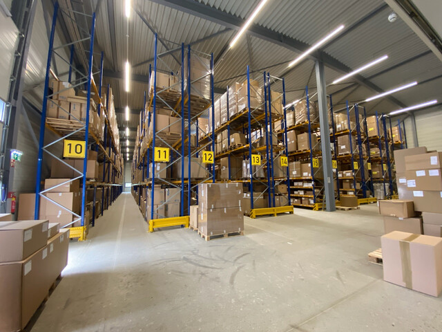 1400 m² Hallen- und Logistikfläche im Gewerbegebiet Weiler