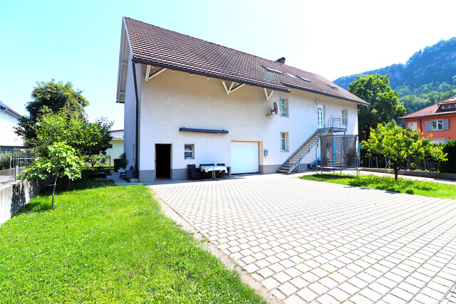 Mehrfamilienhaus mit drei Wohneinheiten, Garten und vielseitigem Entwicklungspotenzial!