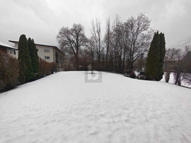 SONNIG UND ZENTRAL, PERFEKTES GRUNDSTÜCK ZUR VERWIRKLICHUNG DES EIGENEN WOHNTRAUMS!