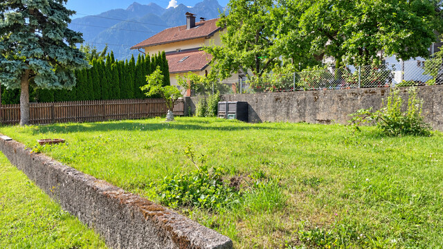 Wunderschöne Aussicht, sonniger Garten und die Berge direkt vor der Haustür