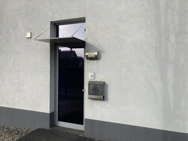 neuwertiges Büro am Orteingang von Lauterach