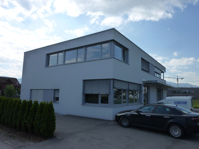 neuwertiges Büro am Orteingang von Lauterach