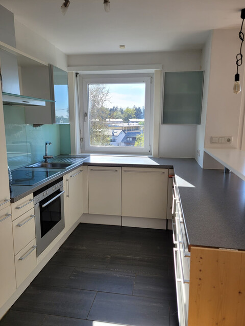 Geräumige lichtdurchflutete Wohnung, Balkon, 5 Gehminuten zum See, Top-Lage! (inklusive Betriebskosten)