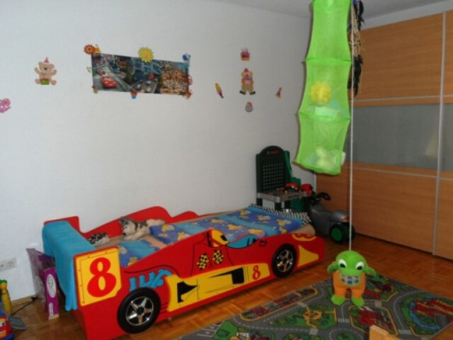 gepflegte 3 1/2 Zimmerwohnung in Ortsmitte mit Tiefgaragenplatz