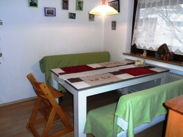 gepflegte 3 1/2 Zimmerwohnung in Ortsmitte mit Tiefgaragenplatz