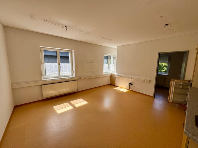 Büro oder Praxisräume zu vermieten
