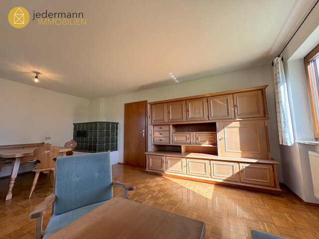 HARD: HAUS MIT CHARME UND TRAUMHAFTEM GARTEN