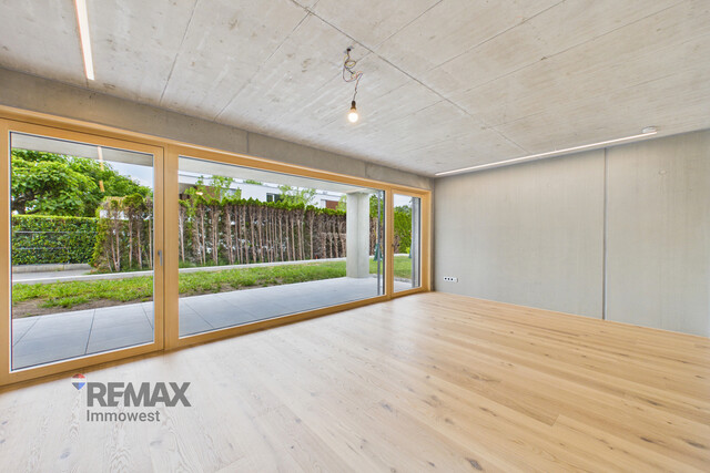 Moderne 3-Zimmer-Erstbezugswohnung mit privatem Garten, großen Fensterfronten und viel Tageslicht