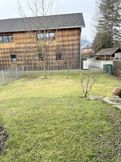 Frisch saniertes, familienfreundliches Wohnhaus inkl. großer Garage mit Hebebühne in guter Lage in Meiningen! 
