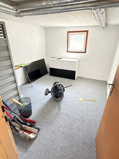 Älteres Einfamilienhaus an sehr ruhiger Wohnlage