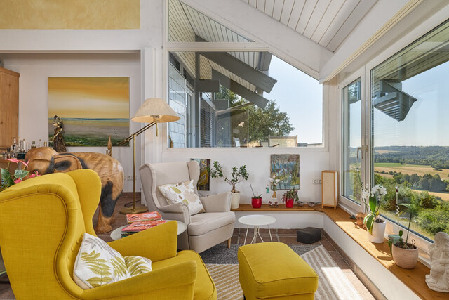 Exklusives Wohnen in einzigartiger Aussichtslage – Großzügige Villa mit zusätzlicher Wohnung im Hochschwarzwald