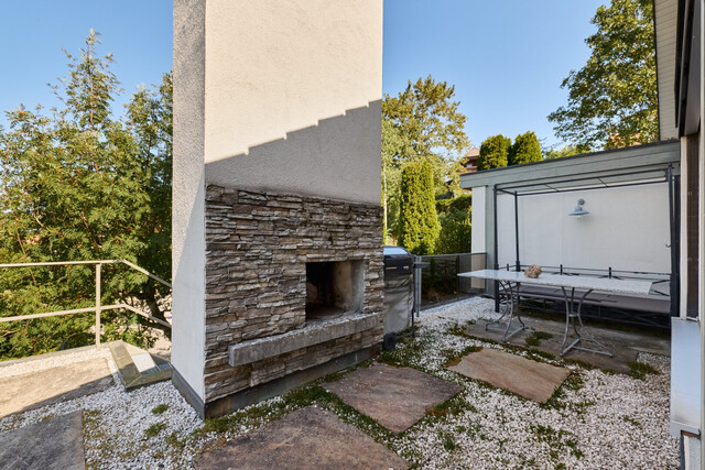 Exklusives Wohnen in einzigartiger Aussichtslage – Großzügige Villa mit zusätzlicher Wohnung im Hochschwarzwald