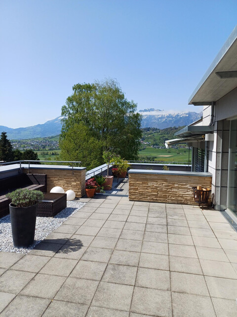 wunderschöne Panorama-Dachgeschosswohnung