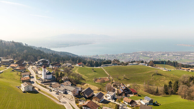 Eichenberg am Bodensee: Moderne Ferienwohnung mit Zweitwohnsitzmöglichkeit und aufwandsloser Kurzzeitvermietung auf Wunsch