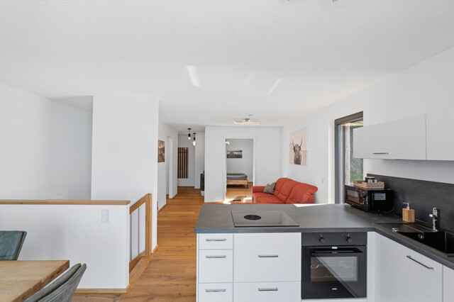 Eichenberg am Bodensee: Moderne Ferienwohnung mit Zweitwohnsitzmöglichkeit und aufwandsloser Kurzzeitvermietung auf Wunsch