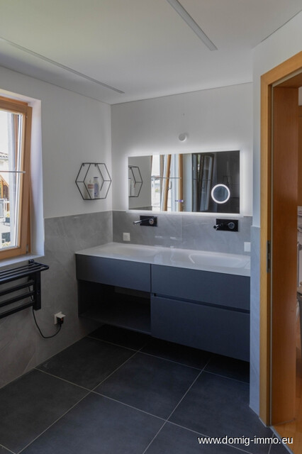 Einfamilienhaus mit Pool, Outdoor-Küche & Smart-Home-Komfort