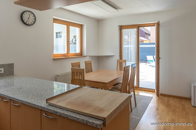 Einfamilienhaus mit Pool, Outdoor-Küche & Smart-Home-Komfort