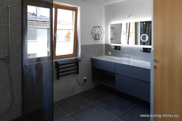 Einfamilienhaus mit Pool, Outdoor-Küche & Smart-Home-Komfort