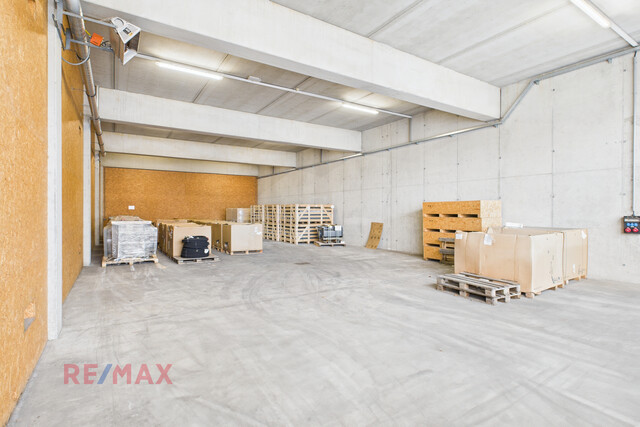 1.418 m² Lagerhalle – Direkt an der A14 gelegen, ideal für Ihre Logistik- und Lagerbedürfnisse