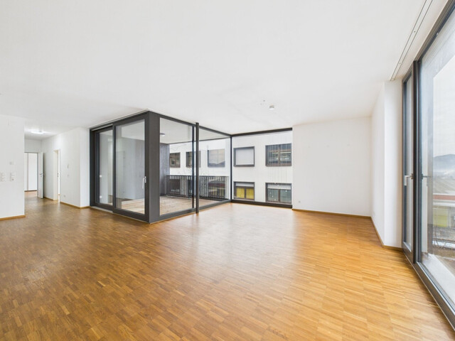 Attraktive, helle 3-Zimmer-Wohnung mit 2 Loggien direkt Am Garnmarkt - Top 41