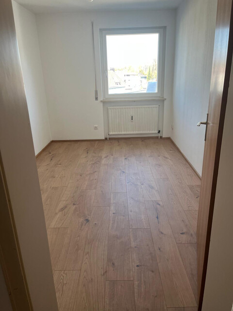 Geräumige 3-Zimmer-Wohnung mit Balkon in Seenähe