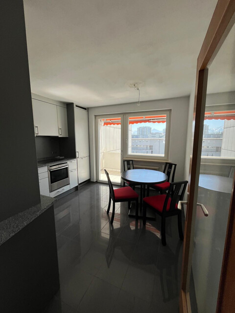 Geräumige 3-Zimmer-Wohnung mit Balkon in Seenähe