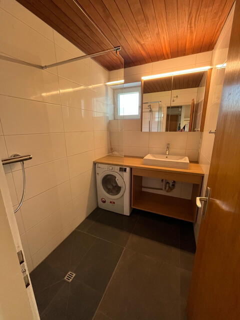 Geräumige 3-Zimmer-Wohnung mit Balkon in Seenähe