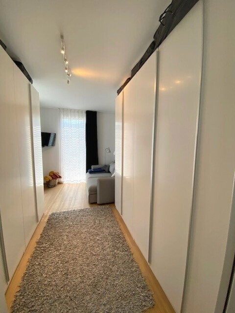 Exklusives Einfamilienhaus mit Garten, Terrassen und hochwertiger Ausstattung zu vermieten!