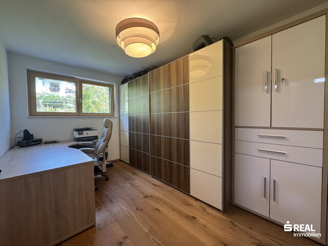 Ihr Traumhaus mit Pool wartet!