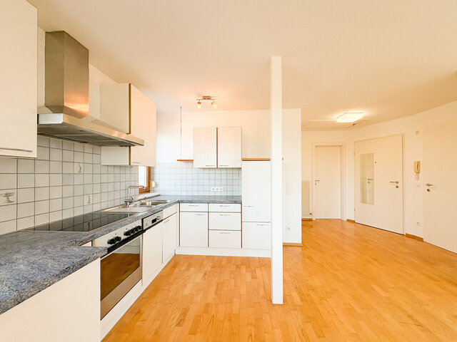 Attraktive & helle 2-Zimmerwohnung mit Balkon & Carport