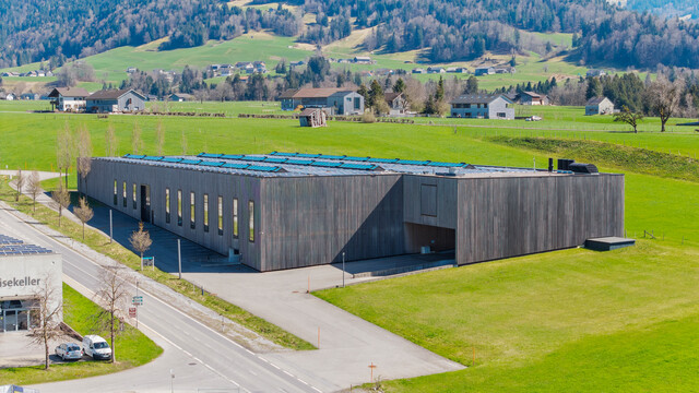 Top ausgestattete Produktions- und Lagerhalle mit bester Infrastruktur perfekt für produzierendes Gewerbe, Logistik oder Handel