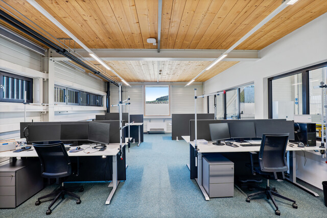 Top ausgestattete Produktions- und Lagerhalle mit bester Infrastruktur perfekt für produzierendes Gewerbe, Logistik oder Handel