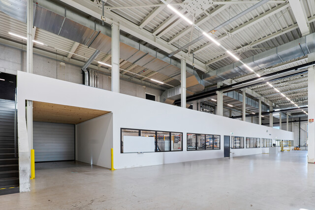 Top ausgestattete Produktions- und Lagerhalle mit bester Infrastruktur perfekt für produzierendes Gewerbe, Logistik oder Handel