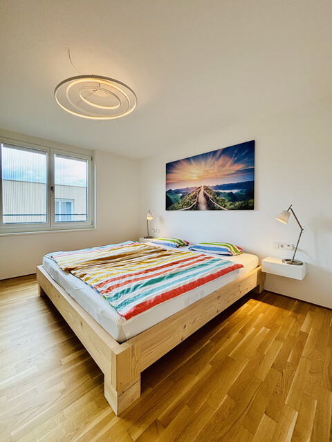 Ruhig und idyllisch: moderne 3-Zimmer-Dachgeschosswohnung zum Wohlfühlen