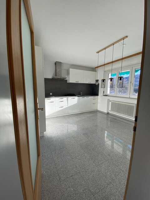 Privatverkauf! Höchst: 3,5 Zimmer & Balkon im 3. OG (ohne Lift), mit Fahrradkeller, Gartennutzung & Spielplatz