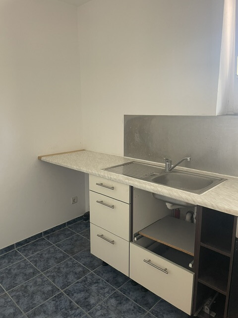 Werkstatt mit Büro und großem Außenlagerfläche zu Vermieten