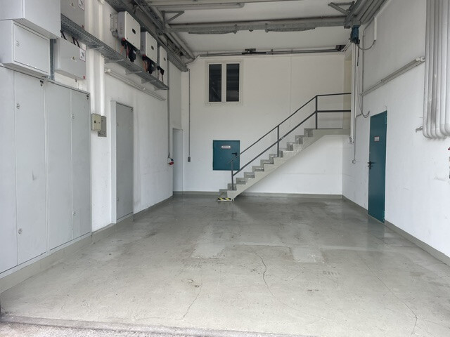 Werkstatt mit Büro und großem Außenlagerfläche zu Vermieten